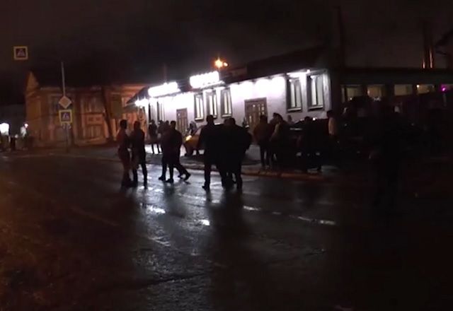 Сегодня ночью в Казани произошла массовая драка – видео