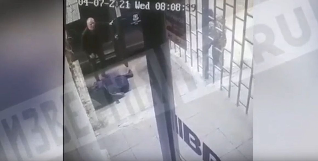 Шокирующее видео: инкассатор случайно застрелил коллегу в Нижнем Новгороде