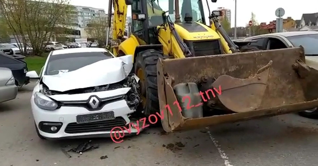 В Казани тракторист спровоцировал массовую аварию