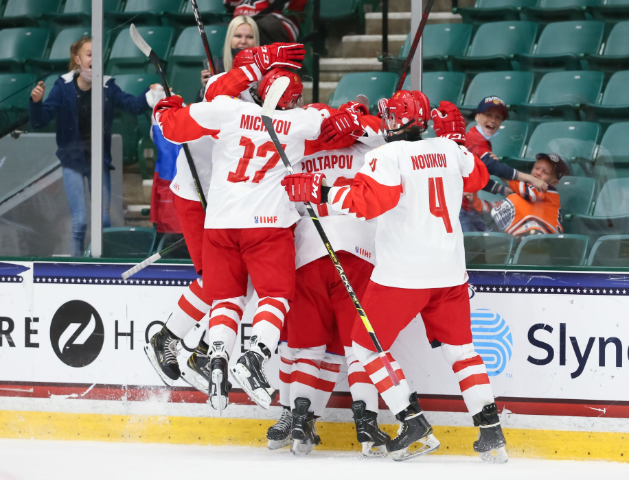 Россия обыграла Финляндию в полуфинале юниорского чемпионата мира по хоккею