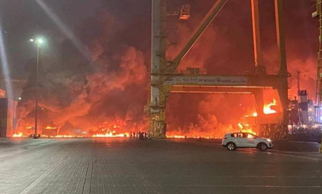 На территории морского порта Джабаль-Али в Дубае произошел мощный взрыв – видео