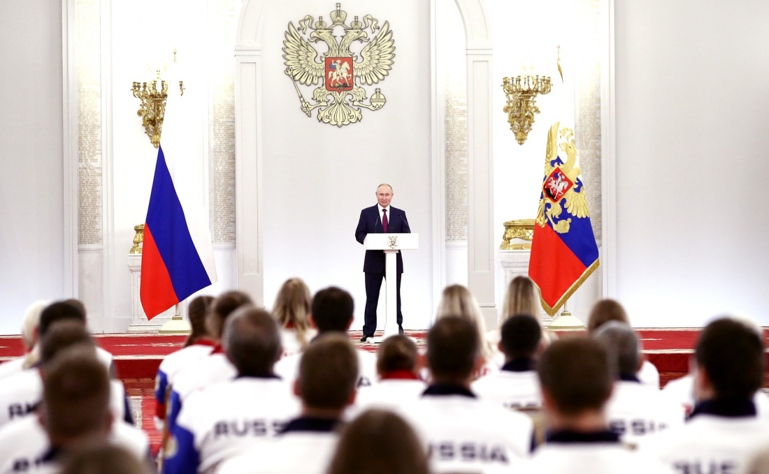 Путин поздравил с золотом пловца Рылова, победившего на дистанции 100 метров на спине
