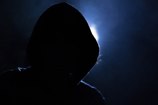 В Казани мошенники пытались по телефону выманить у женщины 1 млн рублей