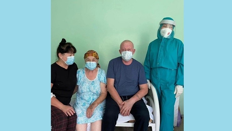 Челнинские врачи спасли зараженную коронавирусом семью — видео