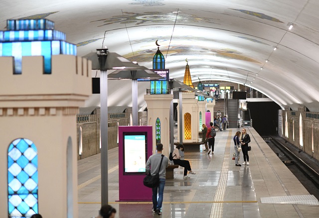 В Казани две станции метро оснастили архитектурно-художественным освещением