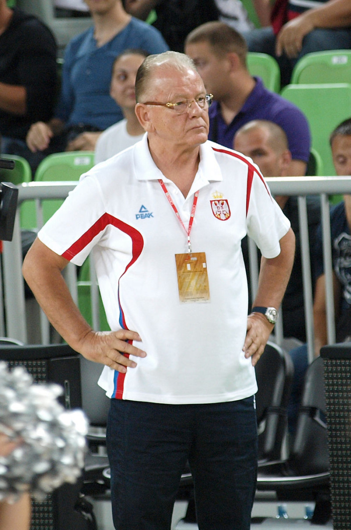 Известный баскетбольный тренер Душан Ивкович умер в 78 лет