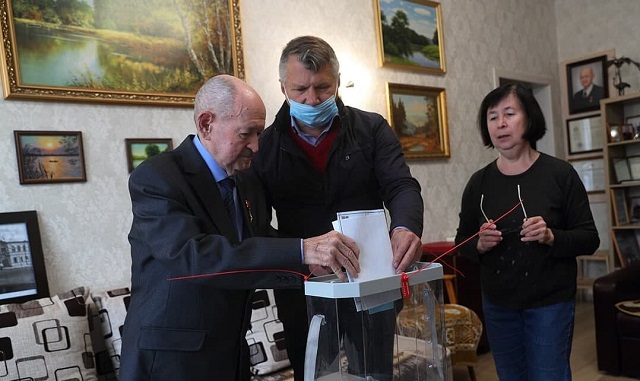 Герой соцтруда Ильдус Мостюков принял участие в выборах депутатов Госдумы из дома
