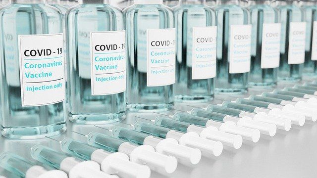 Иммунологи рассказали, почему у всех разная реакция на вакцину от COVID-19