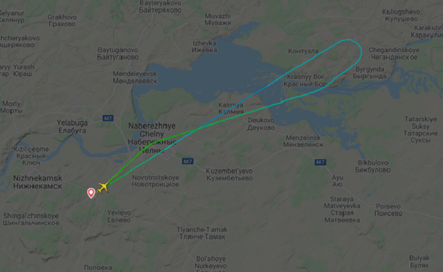 Вылетевший в Барнаул из Челнов самолет экстренно вернулся